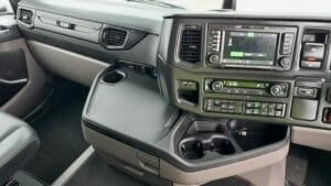 2022-scania-r500-6x2-tractor-unit-pto-midlift-1000044882