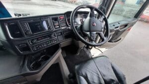 2022-scania-r500-mid-lift-1000102625