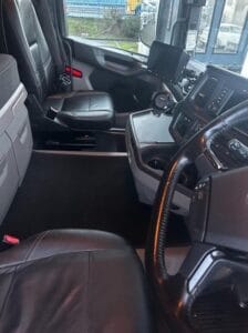 2023-scania-r-series-pusher-mid-lift-11-2