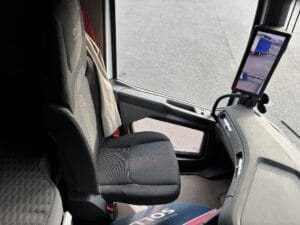 2022-72-plate-xf480-ngd-high-cab-daf-20260114_110507177_ios