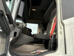 2022-72-plate-xf480-ngd-high-cab-daf-20260114_111011356_ios