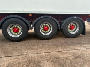 2018-gray-adams-dual-temp-reefer-trailer-20260114_153744016_ios