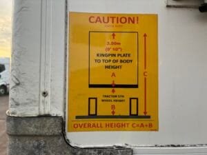 2018-gray-adams-dual-temp-reefer-trailer-20260114_153815890_ios