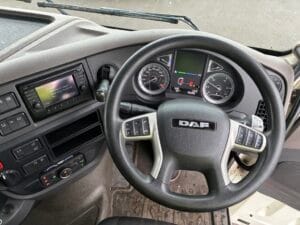 2021-daf-xf480-midlift-superspace-cab-20260115_140031605_ios