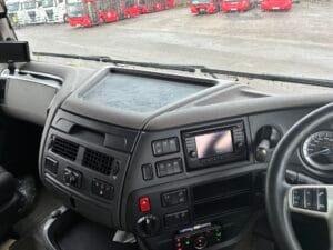 2021-daf-xf480-double-sleeper-mid-lift-superspace-20260115_141000642_ios-1