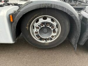 2021-daf-xf480-double-sleeper-mid-lift-superspace-20260115_141115110_ios-1