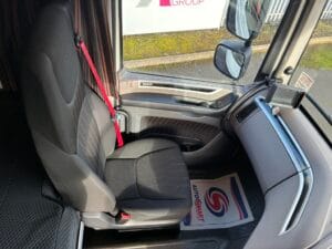 2021-daf-xf480-midlift-6x2-super-space-tractor-unit-20260116_115734631_ios-copy