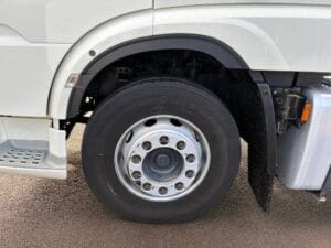 2021-daf-xf480-midlift-6x2-super-space-tractor-unit-20260116_115952935_ios