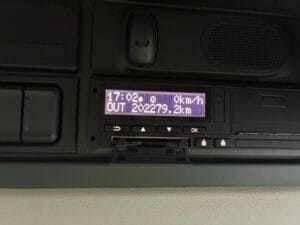 2022-daf-lf180-4x2-day-cab-box-rigid-20260116_160243550_ios