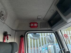 2022-daf-lf180-4x2-day-cab-box-rigid-20260116_160258504_ios