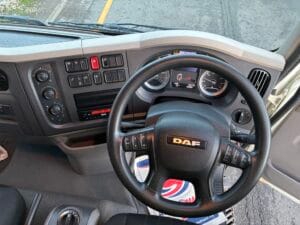 2022-daf-lf180-4x2-day-cab-box-rigid-20260116_160310649_ios