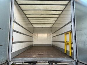 2022-daf-lf180-4x2-day-cab-box-rigid-20260116_160425589_ios