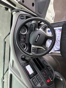 2021-daf-xf480-6x2-midlift-double-sleeper-tractor-unit-20260120_113238987_ios-rotated