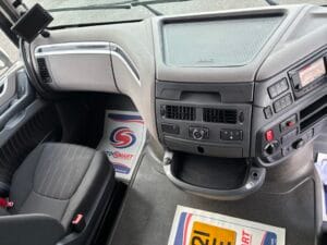 2021-daf-xf480-6x2-midlift-double-sleeper-tractor-unit-20260120_113255409_ios-copy