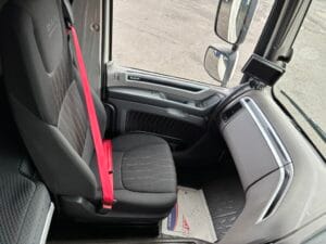 2021-62-daf-xf480-midlift-tractor-unit-20260120_143156165_ios