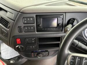 2021-62-daf-xf480-midlift-tractor-unit-20260120_143200724_ios