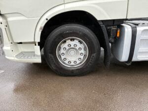 2021-71-plate-daf-xf530-6x2-pto-tractor-unit-20260121_115445750_ios