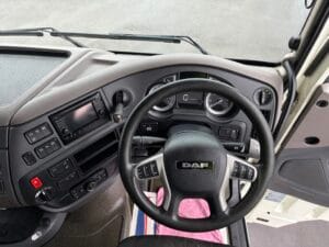 2021-71-plate-daf-xf530-6x2-pto-tractor-unit-20260121_115607263_ios