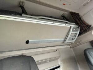 2021-71-plate-daf-xf530-6x2-pto-tractor-unit-20260121_115634337_ios