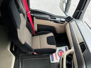 2022-71-plate-man-tgx-26-510-midlift-tractor-unit-20260121_142942869_ios