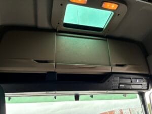 2022-71-plate-man-tgx-26-510-midlift-tractor-unit-20260121_142954586_ios