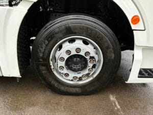 2022-71-plate-man-tgx-26-510-midlift-tractor-unit-20260121_143313009_ios