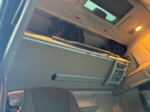 2022-daf-xf530-6x2-midlift-superspace-tractor-unit-20260122_151744812_ios