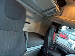 2022-daf-xf530-6x2-midlift-superspace-tractor-unit-20260122_151747025_ios