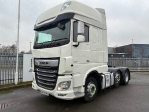2022-daf-xf530-6x2-midlift-superspace-tractor-unit-20260122_151831620_ios