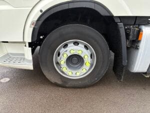 2022-daf-xf530-6x2-midlift-superspace-tractor-unit-20260122_151837653_ios