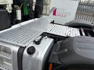 2022-daf-xf530-6x2-midlift-superspace-tractor-unit-20260122_151848981_ios