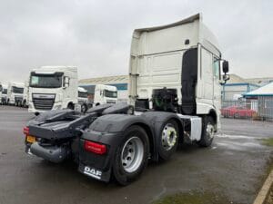 2022-daf-xf530-6x2-midlift-superspace-tractor-unit-20260122_151916987_ios