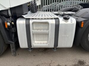 2023-72-daf-xf-480-mid-lift-20260129_140146232_ios