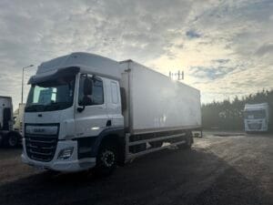 2019-daf-cf260-4x2-space-cab-box-rigid-img_5660-edited