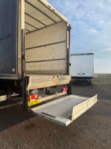 2019-daf-cf260-4x2-space-cab-box-rigid-img_5666-rotated