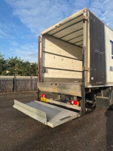 2019-daf-cf260-4x2-space-cab-box-rigid-img_5667-rotated
