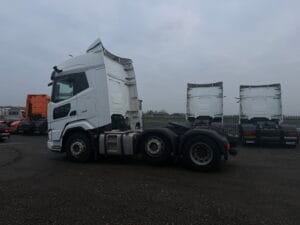 2022-72-plate-xf480-new-generation-6x2-midlift-unit-img_5841