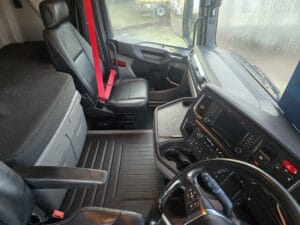 2022-72-plate-scania-r-series-midlift-photo-2026-01-14-09-18-43