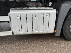 2023-72-mercedes-actros-1824-18t-refrigerated-20260202_095245736_ios