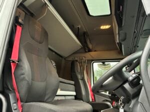 2023-73-daf-xf-480-new-generation-midlift-20260206_152649911_ios