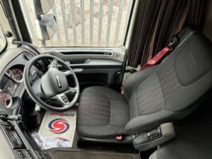 2020-70-daf-xf-530-mid-lift-20260218_150322456_ios