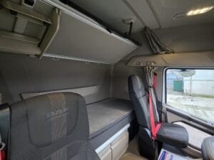 2022-daf-xg530-mid-lift-img-20260223-wa0077