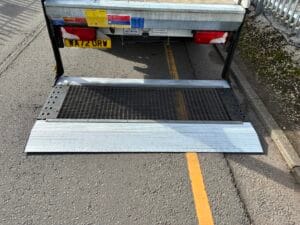 2022-72-mercedes-benz-sprinter-315-dropside-20260313_141843273_ios