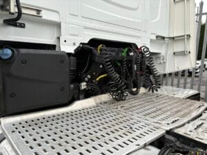 2023-daf-xf480-new-generation-midlift-20260327_085940839_ios