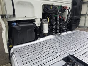 2022-72-daf-xf530-midlift-img-20260206-wa0360