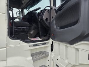 2022-72-daf-xf530-midlift-img-20260206-wa0362