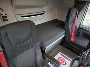 2022-72-daf-xf530-midlift-img-20260206-wa0364