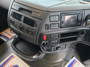 2022-72-daf-xf530-midlift-img-20260206-wa0370