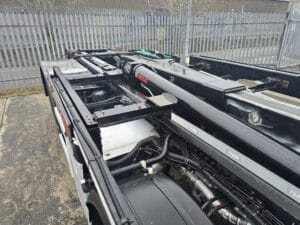 2024-74-daf-xd410-hookloader-img-20260305-wa0043