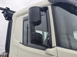 2024-74-daf-xd410-hookloader-img-20260305-wa0058